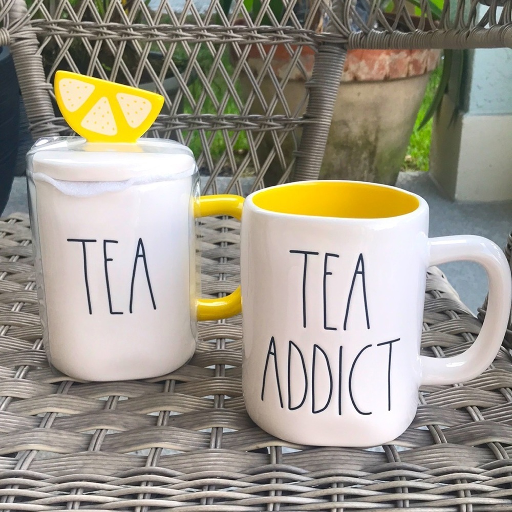 Rae Dunn TEA ADDICT LEMON 🍋 YELLOW MUG set of 2